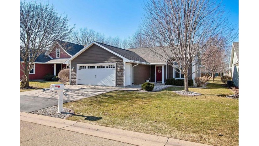 1144 Lake Breeze Court Fox Crossing, WI 54952 by Expert Real Estate Partners, Llc - PREF: 920-691-8090 $329,000