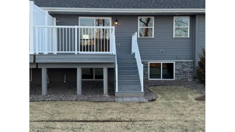 4802 N Marlo Way 19 Grand Chute, WI 54913 by Standard Real Estate Services, LLC $324,900