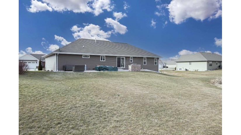 3410 Tulip Trail Little Chute, WI 54913 by Century 21 Affiliated - CELL: 920-428-0066 $459,900