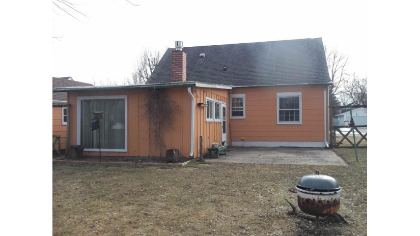 146 10th Street Clintonville, WI 54929 by Schroeder & Kabble Realty, Inc. $145,000