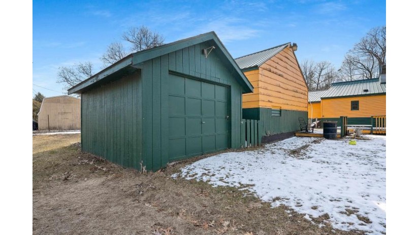 W6097 Lake Drive Wescott, WI 54166 by Berkshire Hathaway Hs Bay Area Realty $295,000