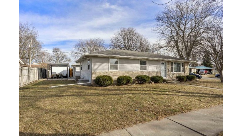 201 Paul Drive Kimberly, WI 54136 by Coldwell Banker Real Estate Group $269,900