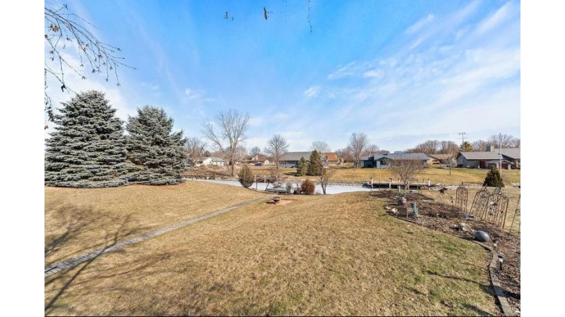 5230 Channel View Drive Oshkosh, WI 54901 by Cmcp Realty, Llc - Office: 920-642-0980 $619,000