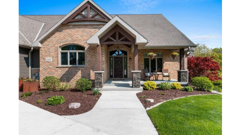 2592 Remington Court Green Bay, WI 54302 by Starry Realty $1,150,000