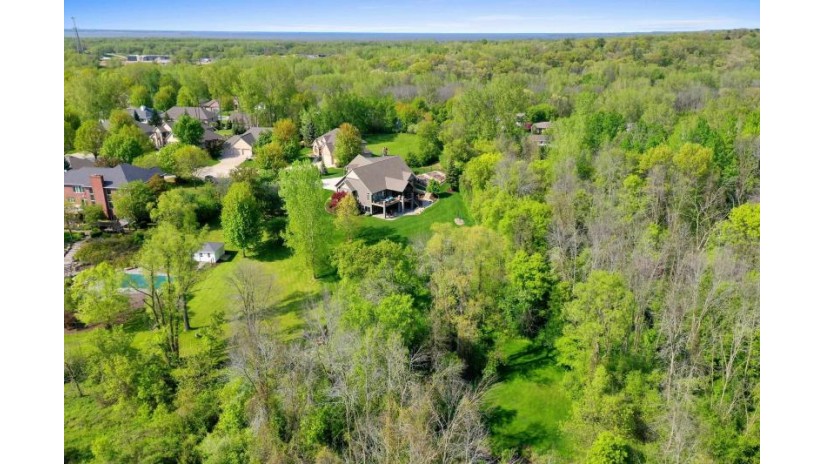 2592 Remington Court Green Bay, WI 54302 by Starry Realty $1,150,000