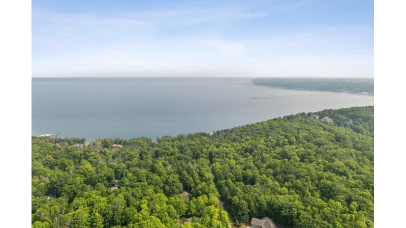 10615 Meadow Lane Sister Bay, WI 54234 by Ben Bartolazzi Real Estate, Inc - Office: 920-770-4015 $949,000