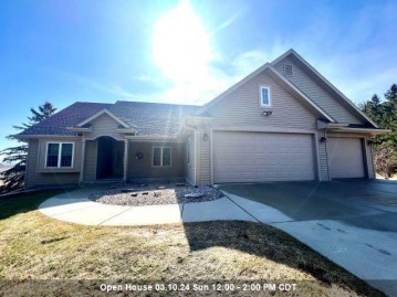 W6648 Willow Lawn Road, Fond Du Lac, WI 54937