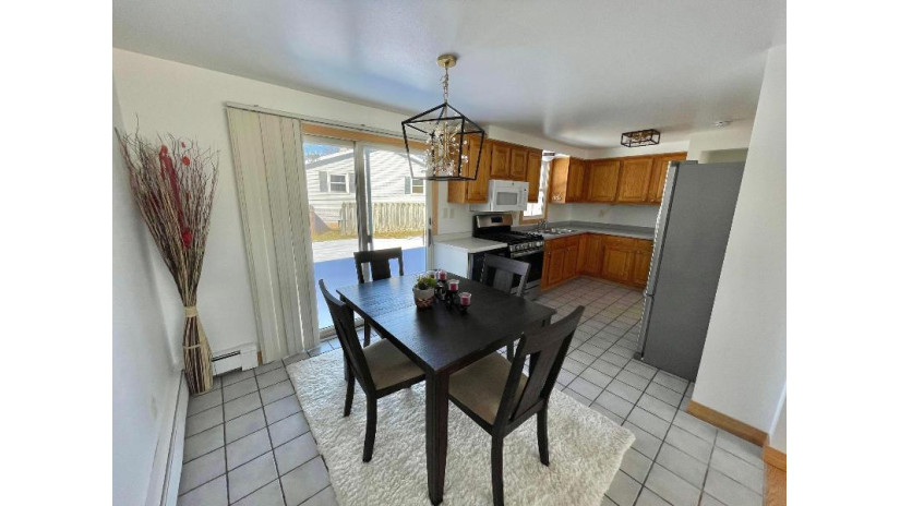 2291 Finger Road Green Bay, WI 54302 by Moua Real Estate, Llc $279,900