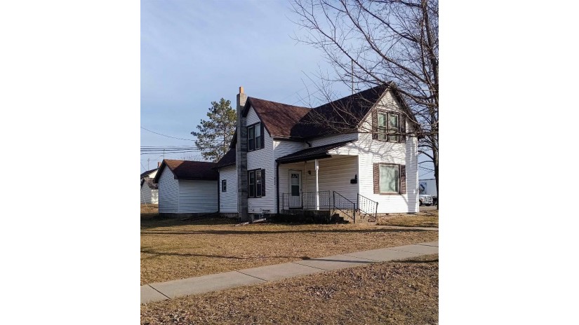 822 S Franklin Street Shawano, WI 54166 by Coldwell Banker Real Estate Group $159,900