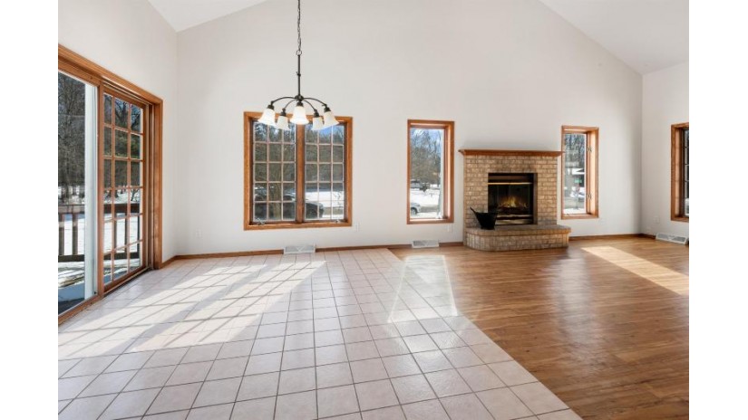 3270 Maple Grove Road Suamico, WI 54173 by Match Realty Group, Llc $279,900