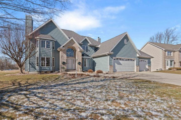 472 Ledgewood Drive, Fond Du Lac, WI 54935