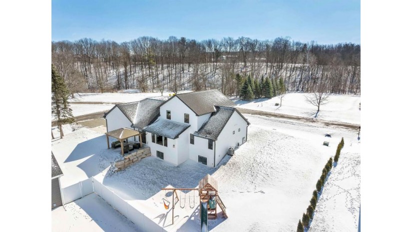 1861 Dallas Lane Ledgeview, WI 54115 by Shorewest Realtors $709,900