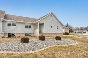 1397 Ridgecrest Trail, Ashwaubenon, WI 54313