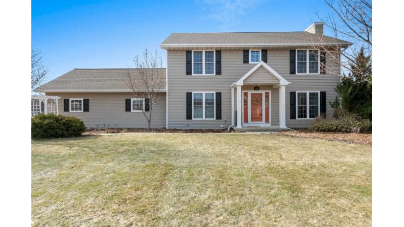 1886 Little Valley Court Ledgeview, WI 54115 by Modern Classic Realty - OFF-D: 920-785-8797 $475,000