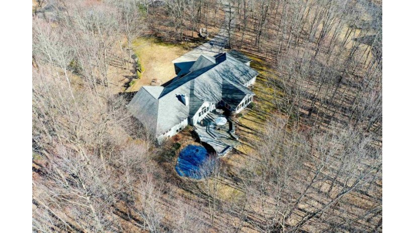 301 Maplewood Lane Little Suamico, WI 54171 by Move Up Trei, Llc $650,000