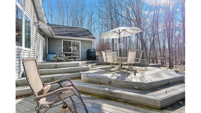 301 Maplewood Lane Little Suamico, WI 54171 by Move Up Trei, Llc $650,000