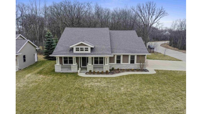 1243 Ava Court Fox Crossing, WI 54956 by Re/Max 24/7 Real Estate, Llc - Office: 920-734-0247 $599,900