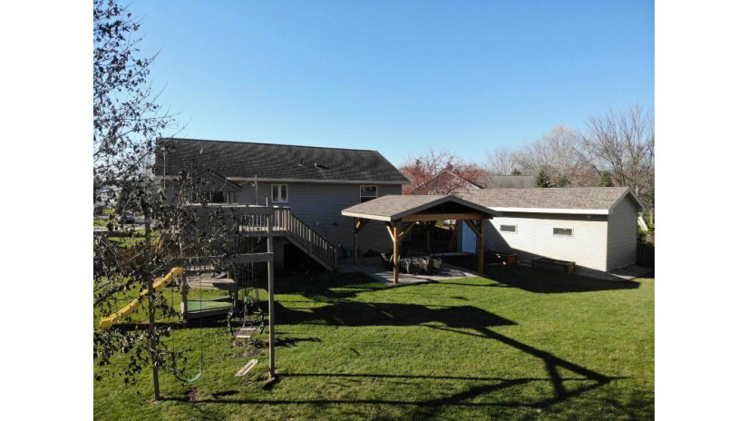 840 Carissa Court Omro, WI 54963 by Shiny Key Realty, LLC $389,900