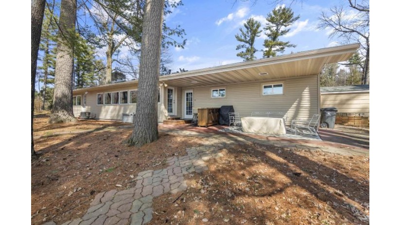 N7199 River Drive Wescott, WI 54166 by Resource One Realty, Llc - OFF-D: 920-619-4922 $429,900