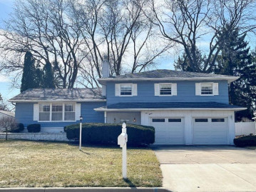 218 Longview Avenue, Allouez, WI 54301-1034