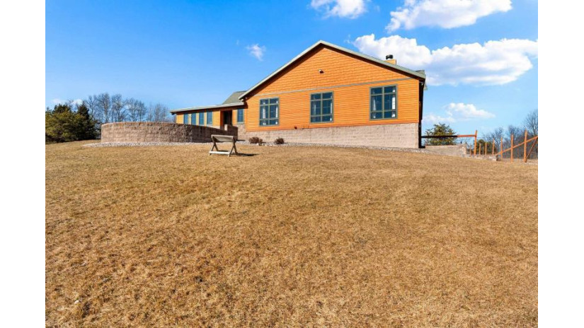 19731 Mountain Road Dunbar, WI 54119 by Whitetail Dreams Real Estate, Llc $3,900,000