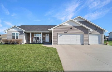 W6384 Birmingham Street, Greenville, WI 54942