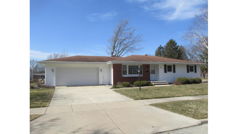 809 S Midpark Drive Appleton, WI 54915 by Sherman Realty & Appraisal LLC $249,900