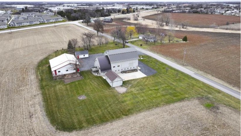 2389 N Clay Road Nekimi, WI 54904 by Century 21 Affiliated - CELL: 920-428-0066 $534,900