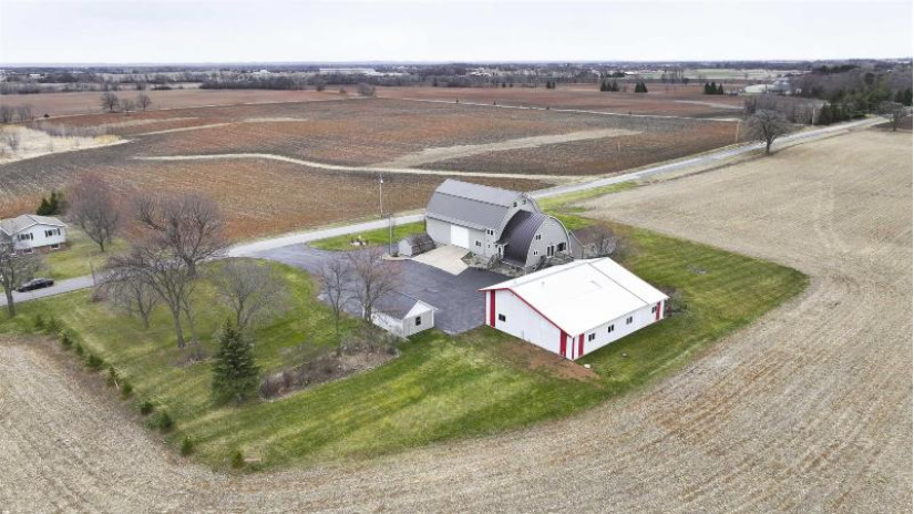 2389 N Clay Road Nekimi, WI 54904 by Century 21 Affiliated - CELL: 920-428-0066 $534,900