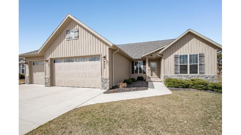 4572 Stillmeadow Circle Ledgeview, WI 54115 by Ben Bartolazzi Real Estate, Inc - Office: 920-770-4015 $459,900