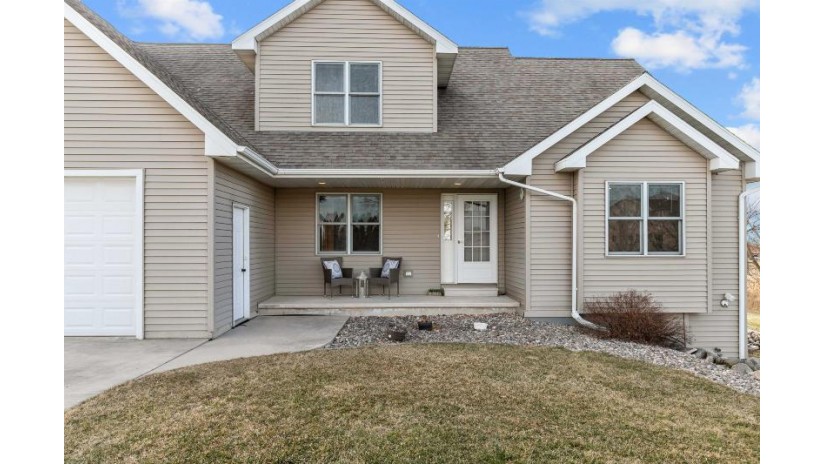 6893 Ridge Royale Drive Wrightstown, WI 54126 by Century 21 Affiliated - PREF: 920-809-9480 $624,900