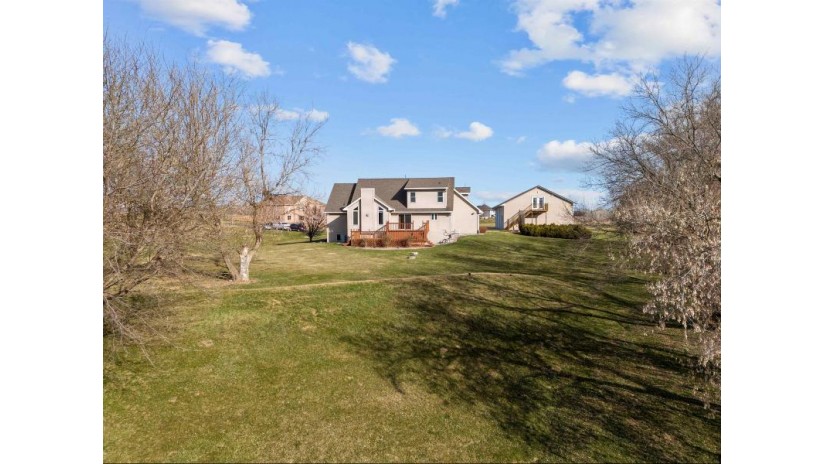 6893 Ridge Royale Drive Wrightstown, WI 54126 by Century 21 Affiliated - PREF: 920-809-9480 $624,900