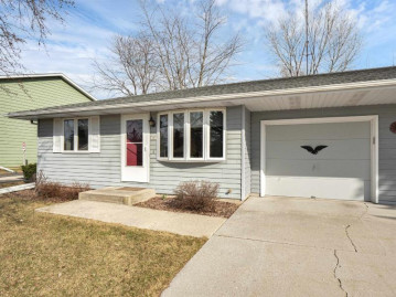 305 S 11th Street, Oostburg, WI 53070