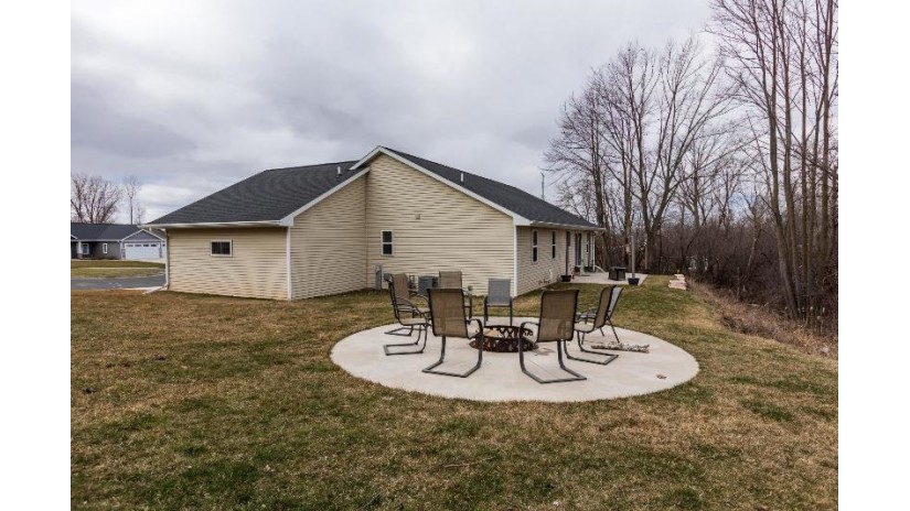 1758 Cascade Court Wrightstown, WI 54126 by KPR Brokers, LLC - Office: 715-598-6367 $439,900