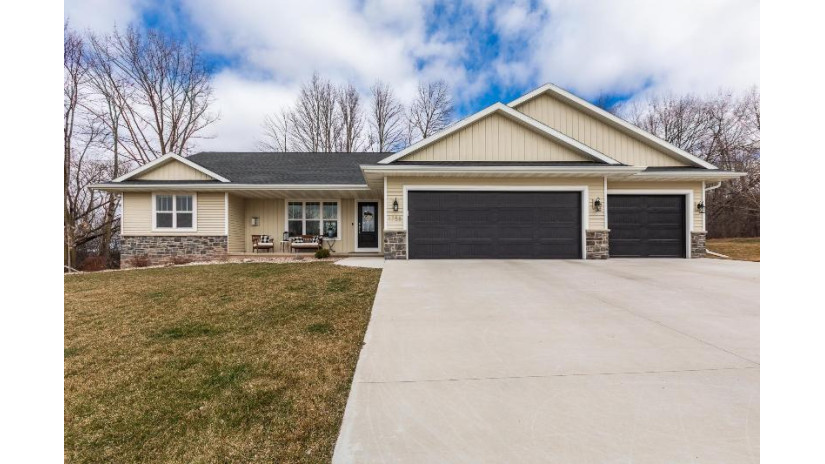 1758 Cascade Court Wrightstown, WI 54126 by KPR Brokers, LLC - Office: 715-598-6367 $439,900