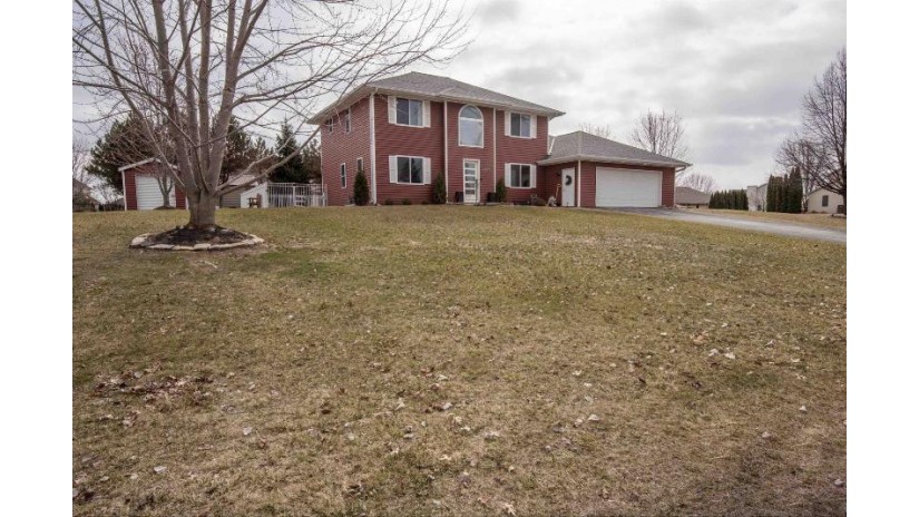 2976 Longview Lane Suamico, WI 54173 by Trimberger Realty, Llc - CELL: 920-639-2444 $409,900