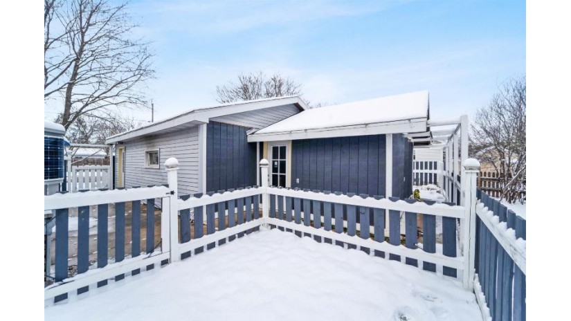 226 N Outagamie Street Appleton, WI 54914 by Think Hallmark Real Estate $274,900