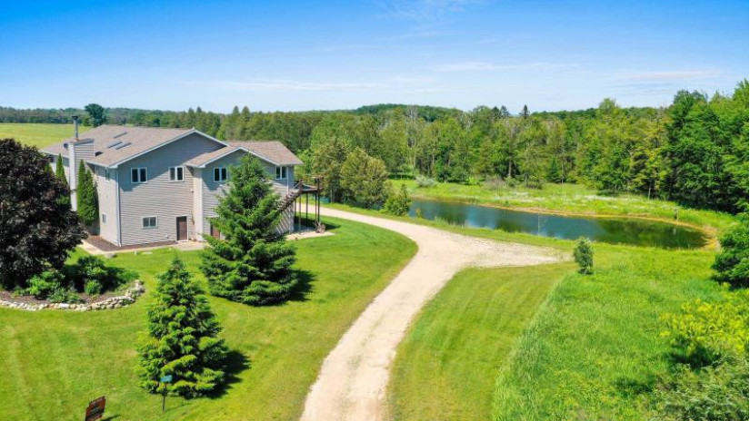 7186 W Center Road Forestville, WI 54213 by Red Key Real Estate, Inc. $649,900