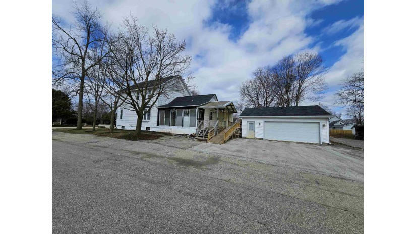 102 John Street Oconto Falls, WI 54154 by Providence Real Estate, Llc $199,900