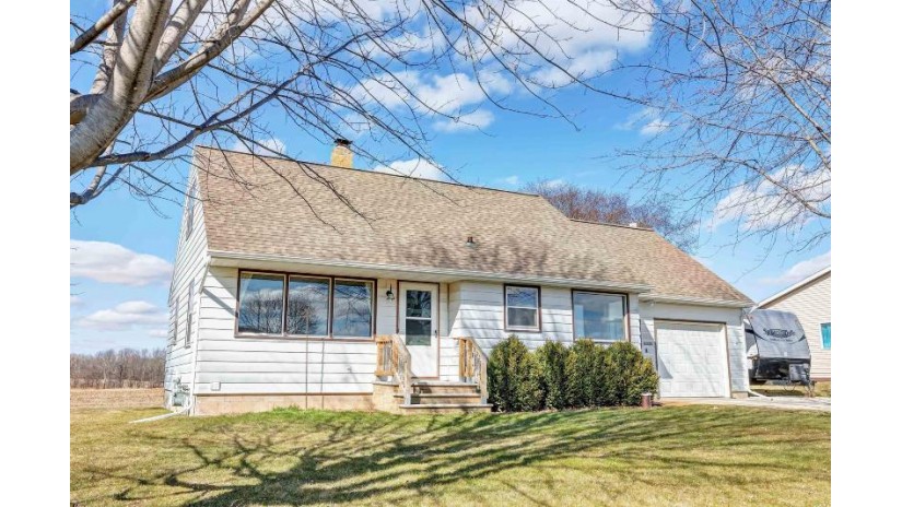 E1752 County Road J Franklin, WI 54216 by Shorewest Realtors $189,900