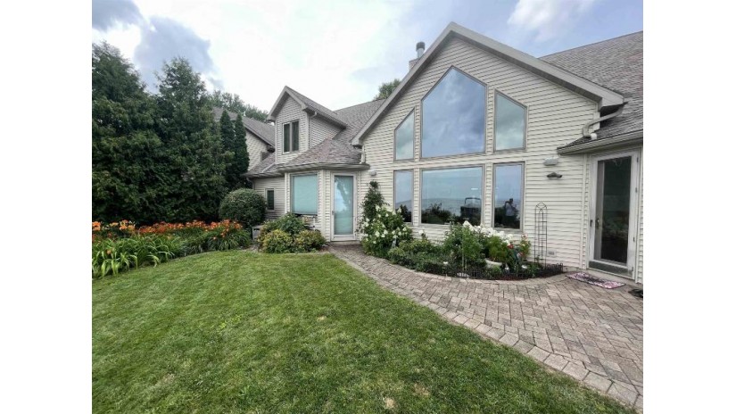 510 Plummers Harbor Road Neenah, WI 54956 by Coldwell Banker Real Estate Group $990,000