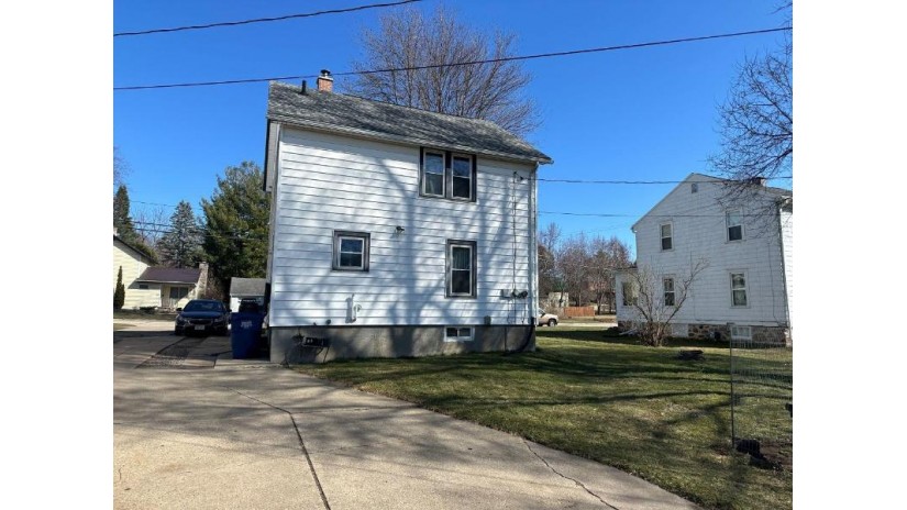 254 Bennett Street Clintonville, WI 54929 by O'Connor Realty Group $130,000