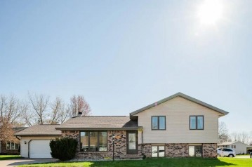 2216 Cloudview Court, Grand Chute, WI 54914