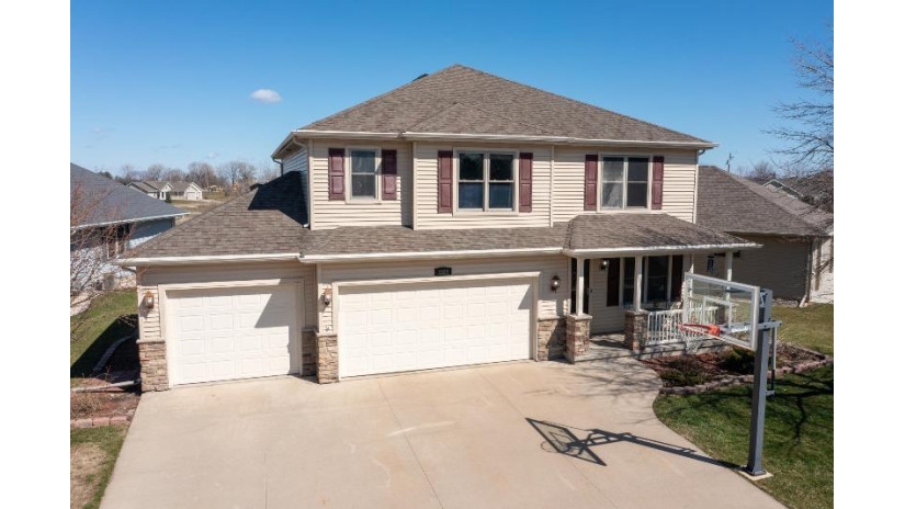 3920 Hemlock Court Oshkosh, WI 54904 by Beiser Realty, LLC - Office: 920-582-4011 $409,900