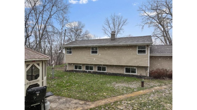 N9235 County Pp Brillion, WI 54110 by Dallaire Realty - Office: 920-569-0827 $389,900