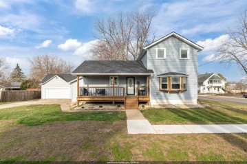 102 S 2nd Avenue, Winneconne, WI 54986-9114