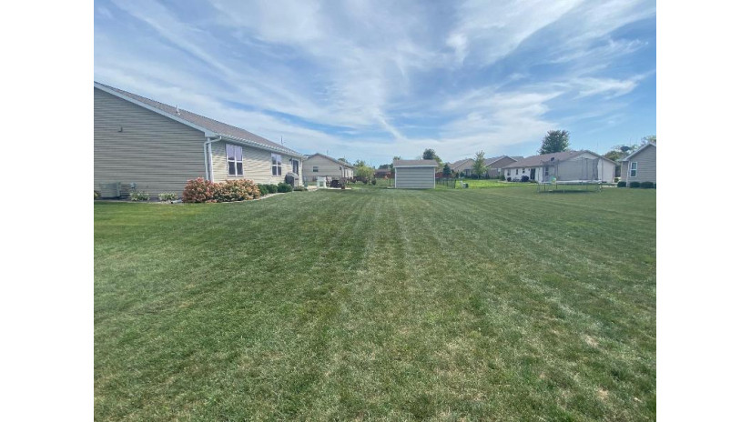 601 Debruin Road Combined Locks, WI 54113 by Re/Max 24/7 Real Estate, Llc - Office: 920-734-0247 $374,965