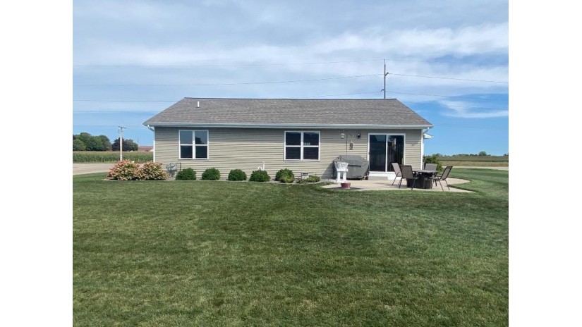 601 Debruin Road Combined Locks, WI 54113 by Re/Max 24/7 Real Estate, Llc - Office: 920-734-0247 $374,965