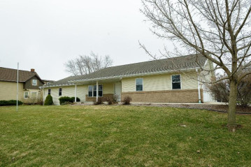 2301 Greenwald Street, Allouez, WI 54301-2040