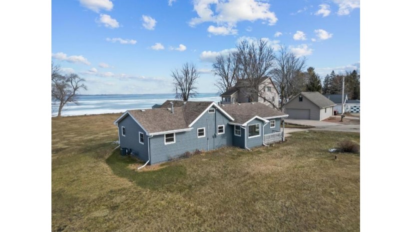 7174 Labelle Shore Road Winneconne, WI 54986 by Berkshire Hathaway Hs Water City Realty $599,900